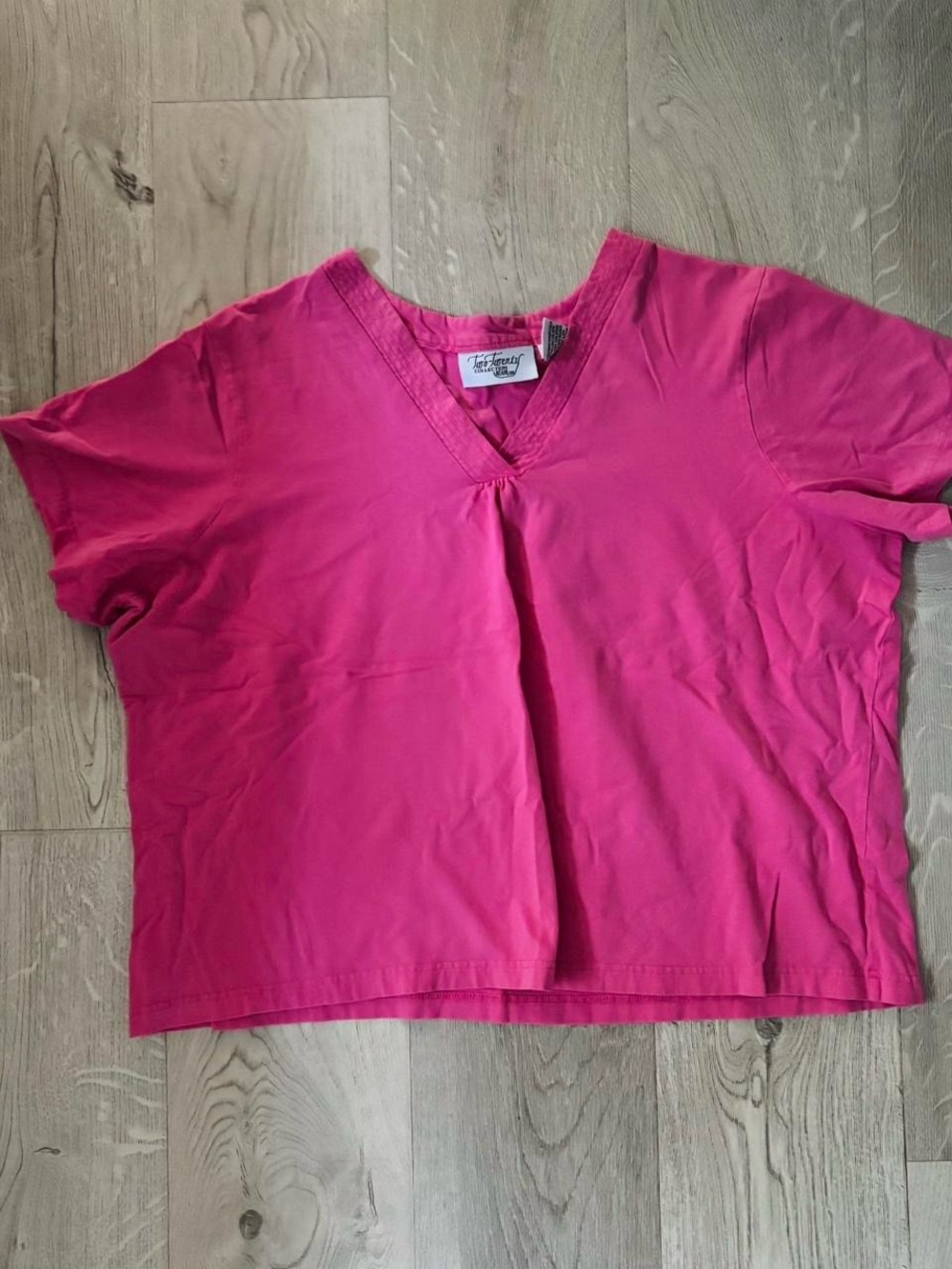 TWO TWENTY COLLECTION TOP